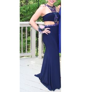 Have no use for it anymore but I love this dress!